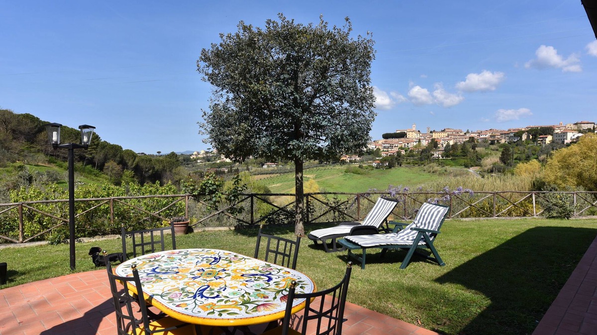 Montescudaio House | charming house for 4 persons with wifi, dishwasher and washing maschine