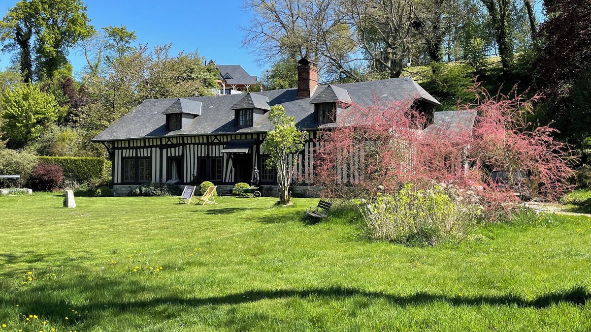 Fontaine-le-Dun House | Charming house, 8 minutes from the sea, 5 bedrooms. Large garden.