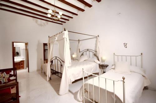 Ayora House | Charming House in Ayora + Terrace