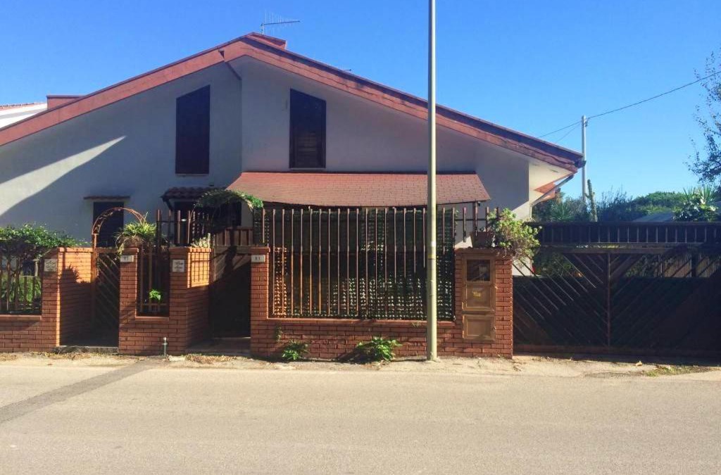 Laura House | Charming house in Laura with fenced garden