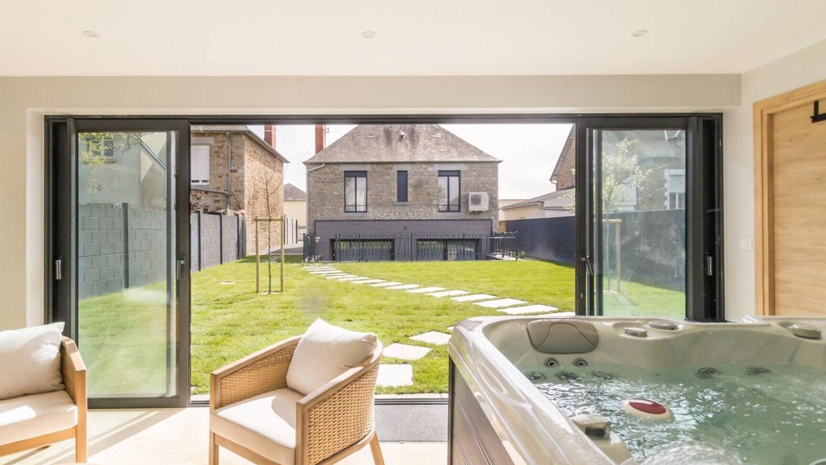 Pontorson Cottage | Charming house in Pontorson with private garden