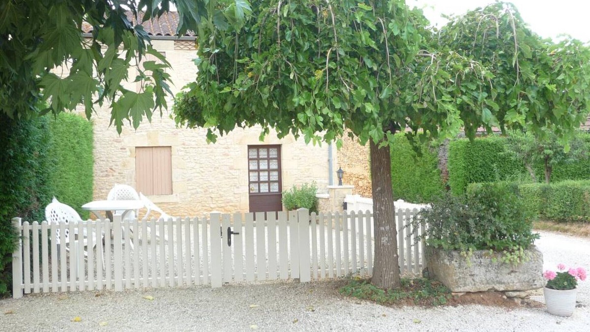 Proissans Cottage | Charming house in Proissans with garden and outdoor play area