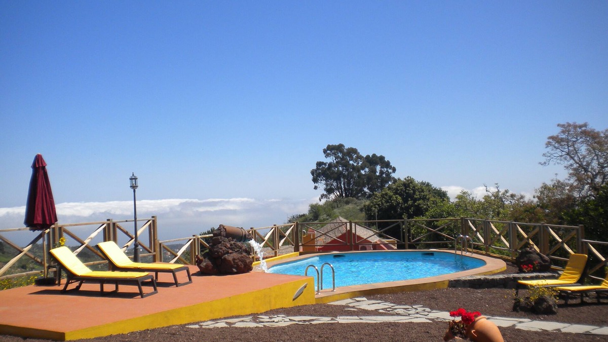 Barranco del Pinar Cottage | charming house in the middle of nature with pool .Ideal couples.