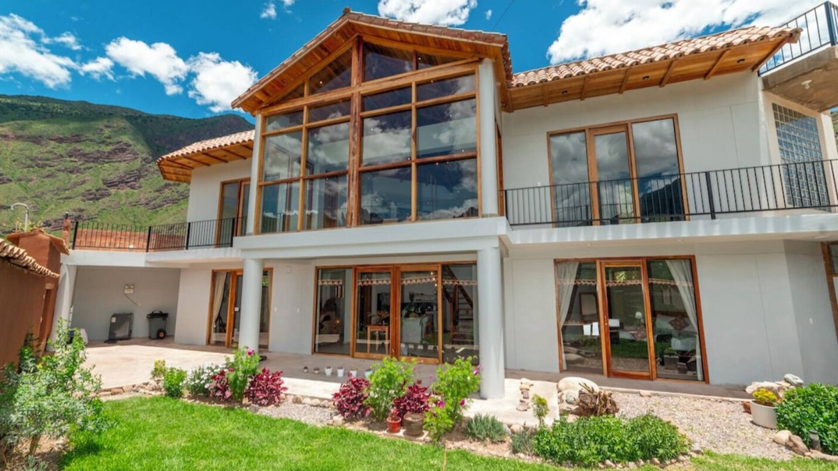 Huayllabamba House | Charming house in the Sacred Valley with mountain views