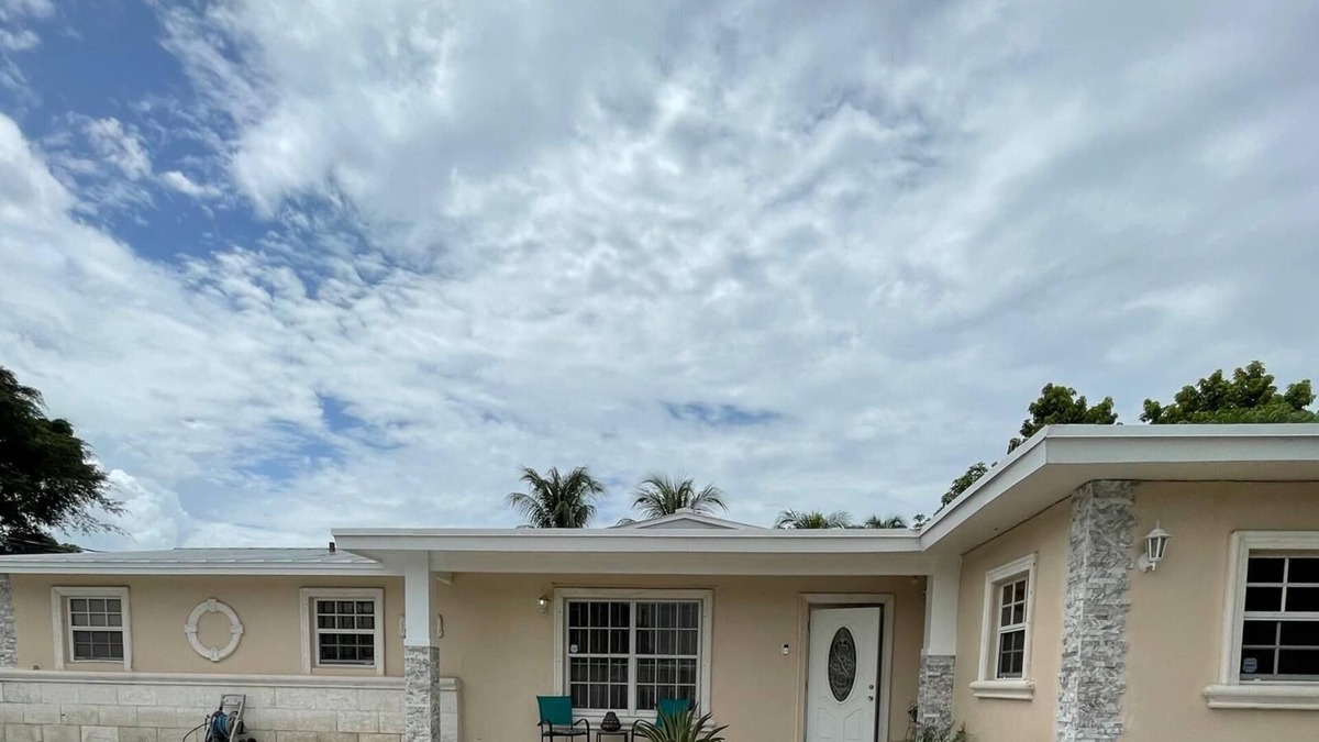 Miami Gardens House | Charming House in enchanting Miami Gardens