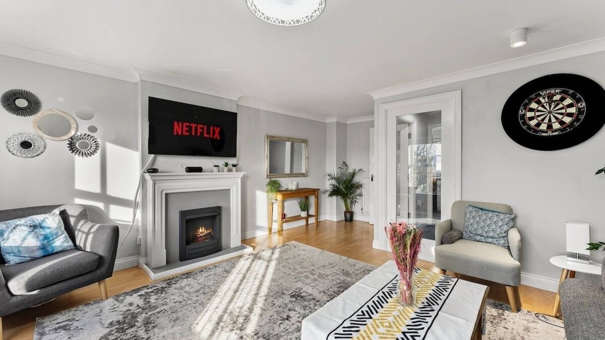 Alverthorpe House | Charming House in Wakefield - Sleeps 6