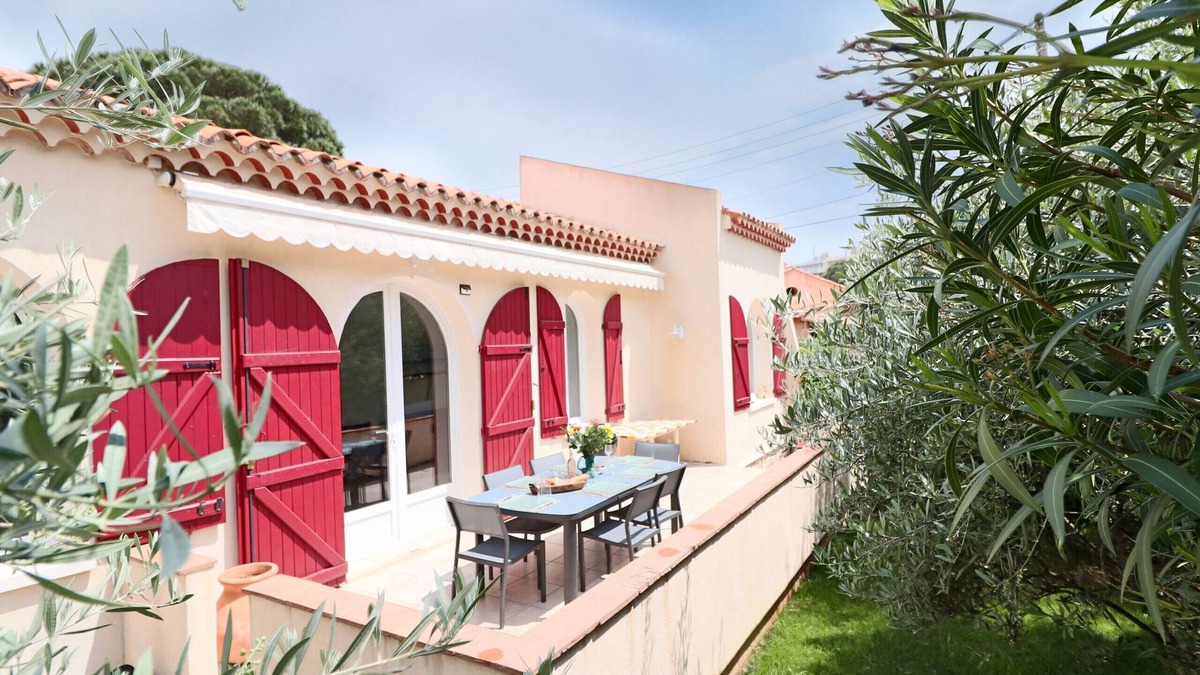 Juan-les-Pins Villa | Charming house jacuzzi beaches
