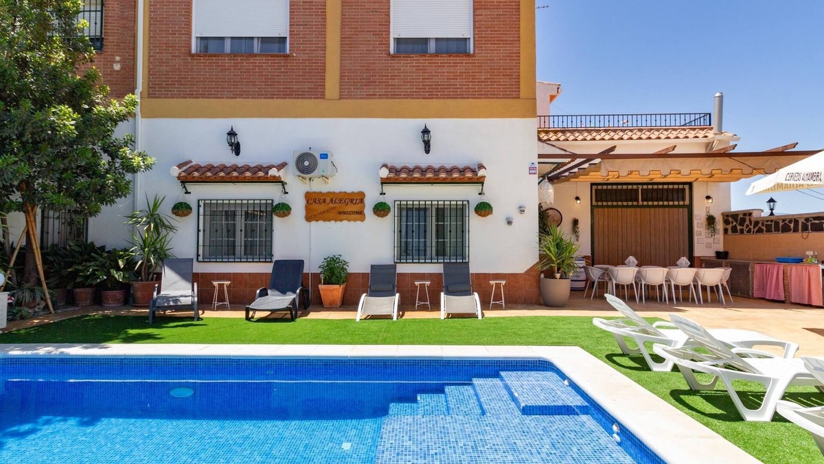 Durcal Villa | Charming house with pool, terrace and WiFi