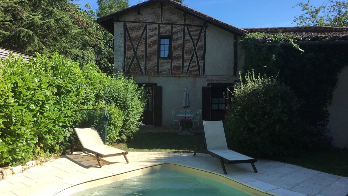 Aiguelèze Cottage | Charming house* with private SWIMMING POOL FISHING CLIMATIZATION