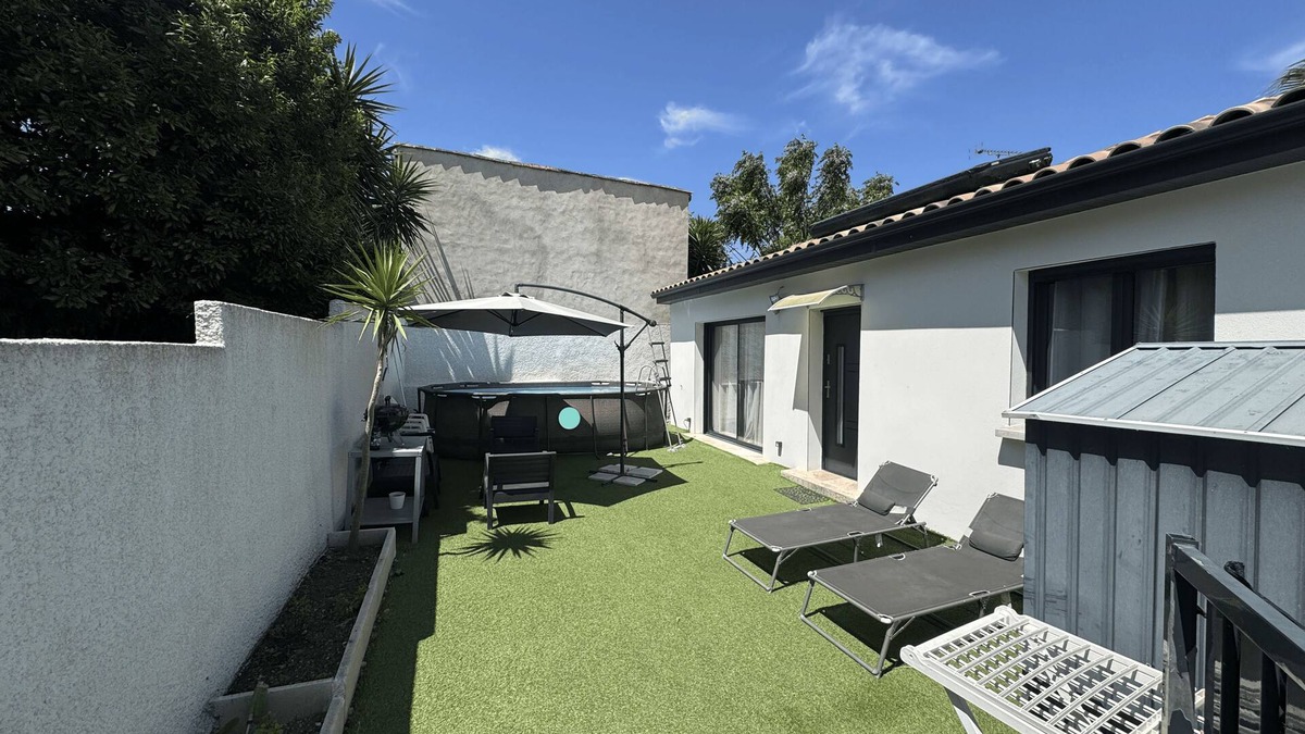 Bessan Villa | Charming house with swimming pool