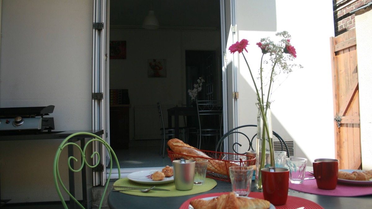 Lisieux House | Charming house with terrace LISIEUX downtown