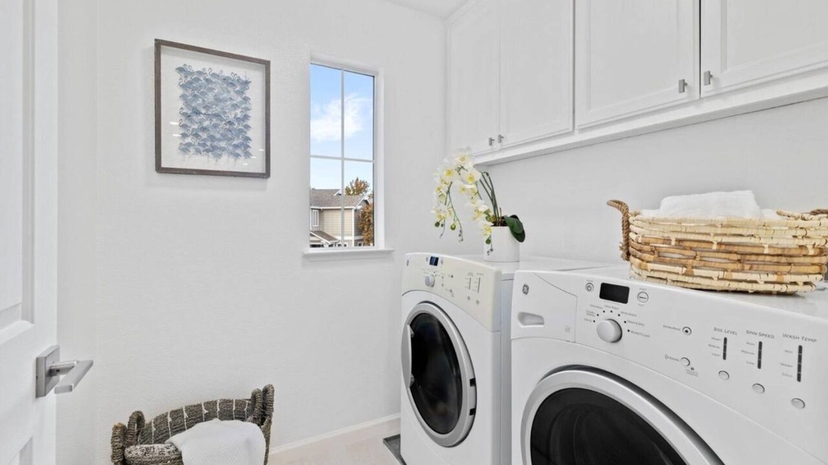 East Palo Alto House | Charming house with WiFi, fitness room, AC in perfect Palo Alto