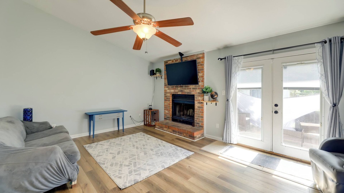 Piney Green House | Charming Jacksonville Abode w/Patio!