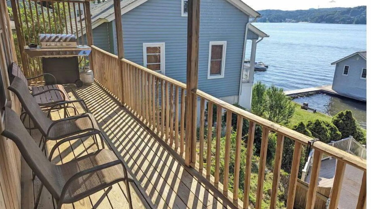 Hopatcong House | Charming Lake House w/Large Dock