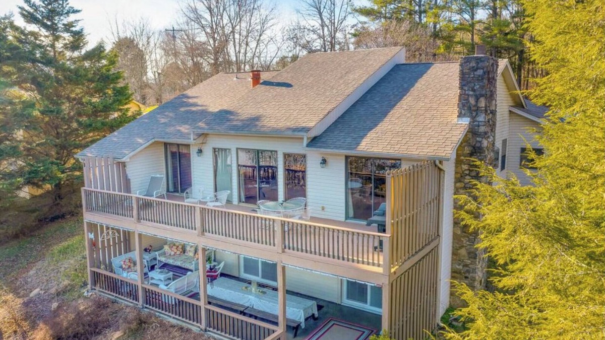 Chickamauga Lake House | Charming Lakefront Oasis, Spacious, Self Check-In