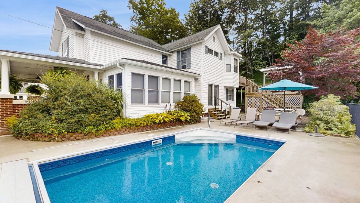 Beulah House | Charming Lakeview home w/heated pool, seasonal hot tub, & great location!