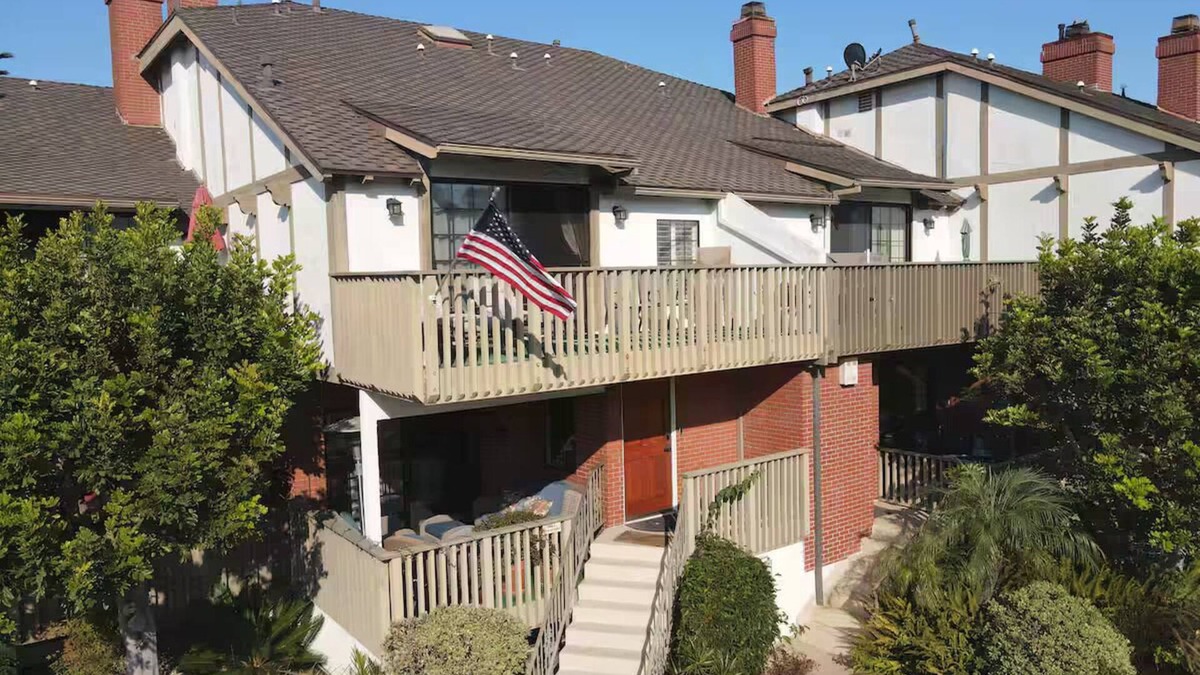 South Redondo Condo | Charming large 3-bedroom condo in lovely Redondo Beach