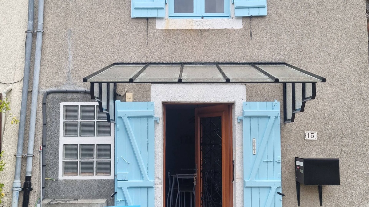 Brigueuil House | Charming little cottage in a fortified village