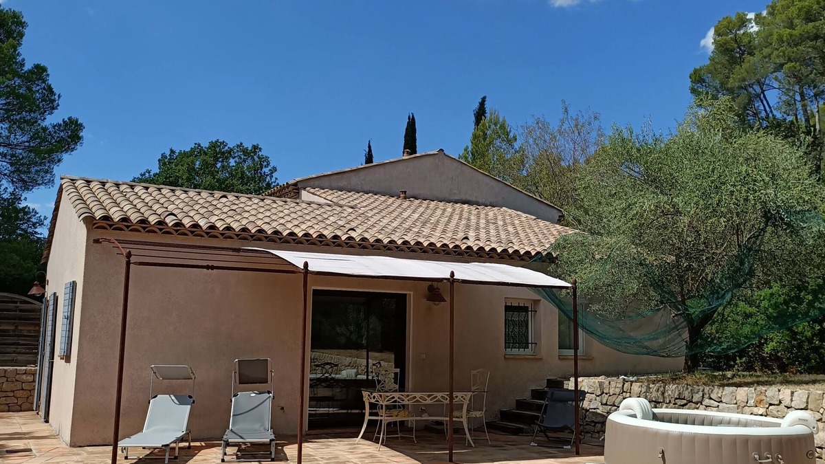 Entrecasteaux House | CHARMING LITTLE HOUSE in PROVENCE & PRIVATE WHIRLPOOL !