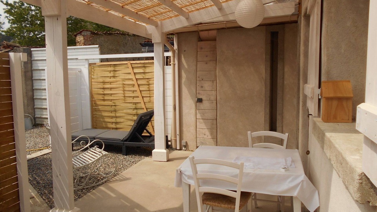 Arlanc Cottage | Charming little house 5 minutes from hiking trails