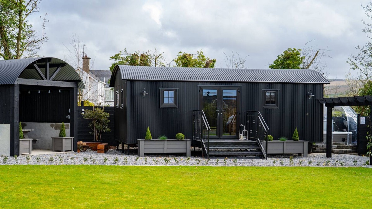 Limavady Cabin | Charming Lodge in Limavady