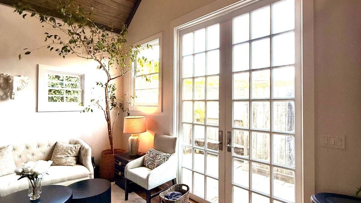 Los Alamos Apartment | Charming Loft in tranquil Los Alamos with AC, WiFi