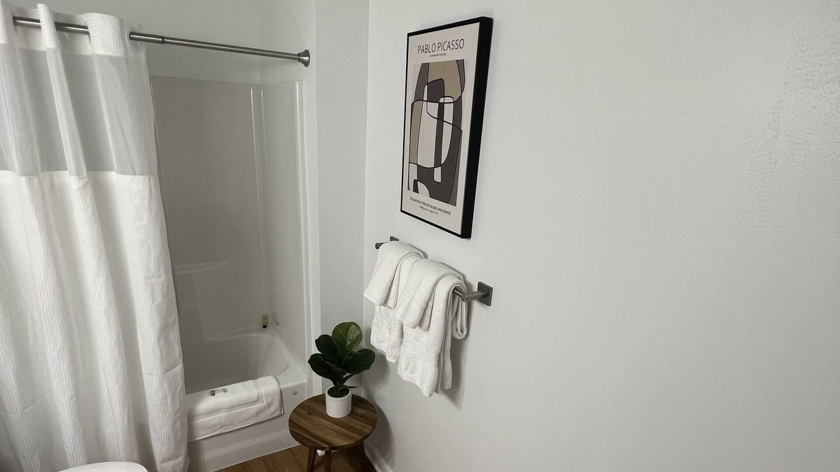 Jonesboro Apartment | Charming loft near restaurants & coffee shops