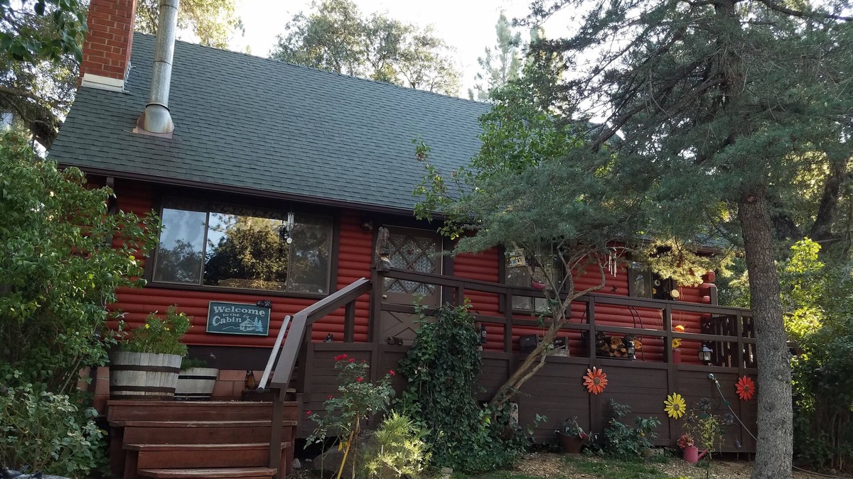 Pine Valley Cabin | Charming log cabin surrounded by the hills of the Cleveland National Forest