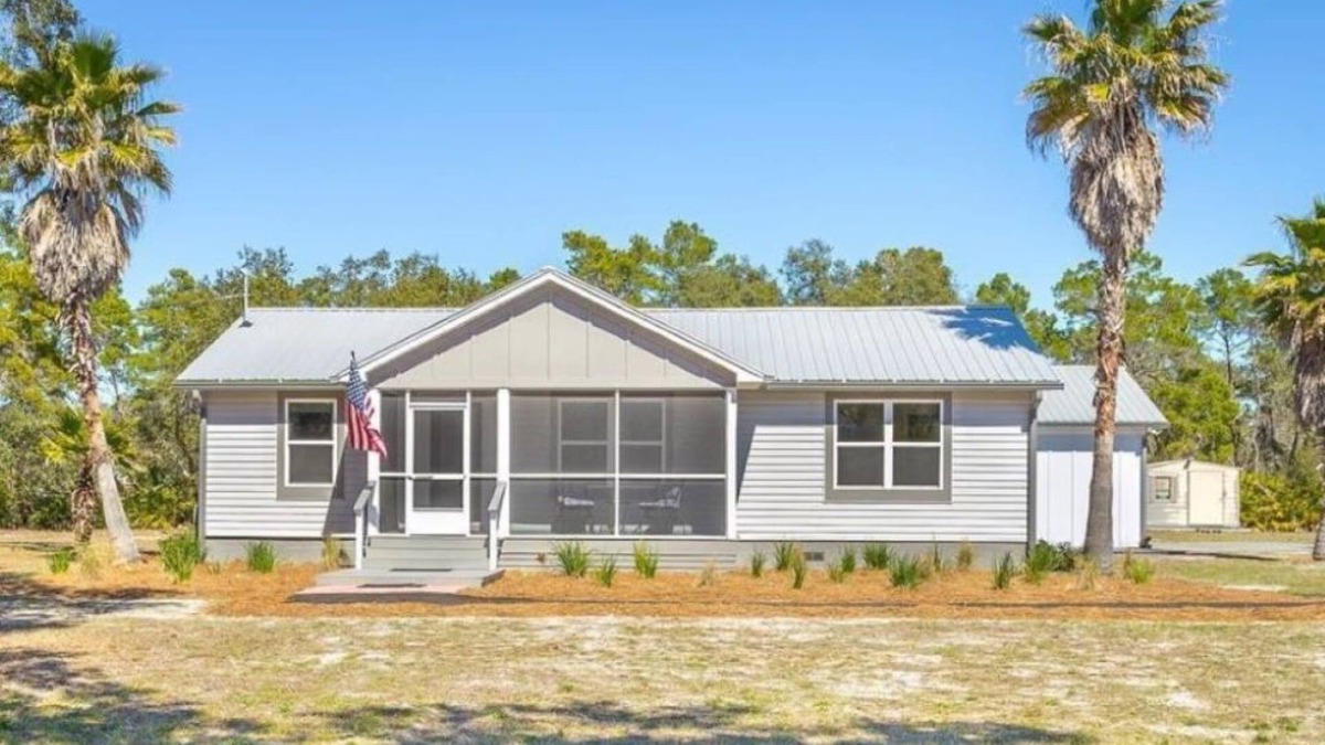 Eastpoint House | CHARMING LUXURIOUSNESS - RENOVATED 3BR house, pet's welcomed, minutes to SGI!