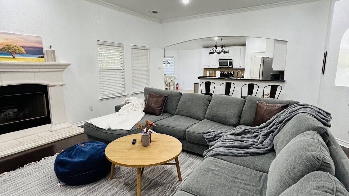 Burleson House | Charming Luxury Convenience Spacious Home Burleson