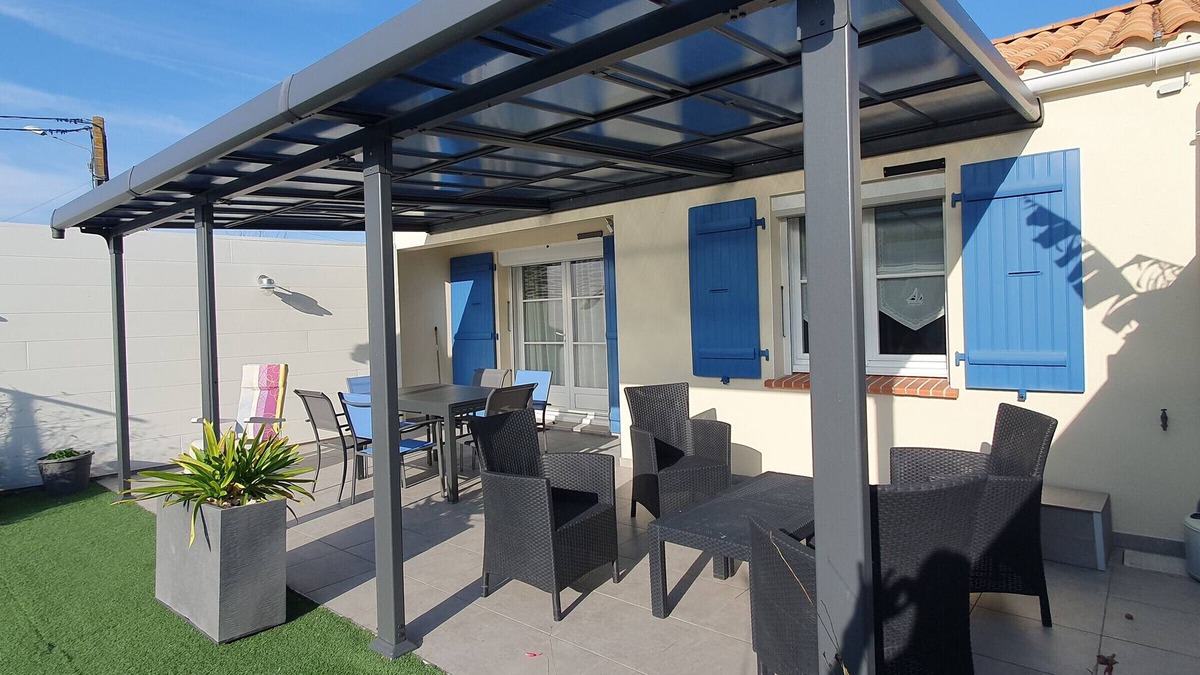LʼAiguillon-sur-Mer House | Charming Maisonette Near Market with Garden, A/C, WiFi, BBQ - Close to Beach