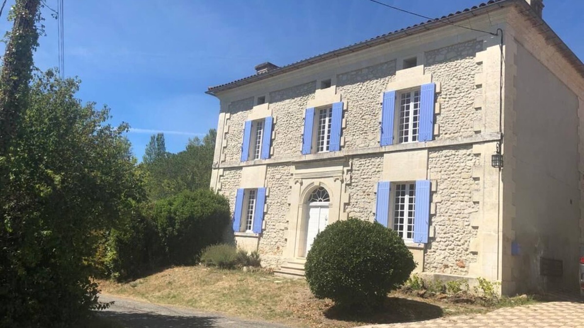 Bonnes House | Charming Maison de Maitre near Saint-Emilion, Cognac and Bordeaux!