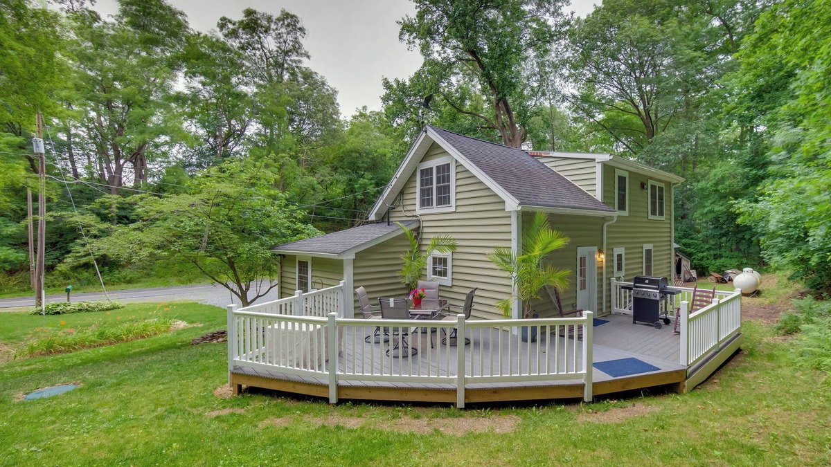 Manheim Cottage | Charming Manheim Cottage w/On-Site Animal Viewing