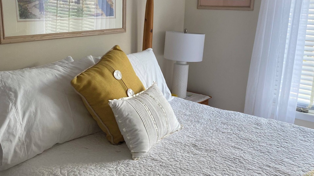 Somers Point Condo | Charming Marina 2-bedroom condo in delightful Somers Point with AC, WiFi