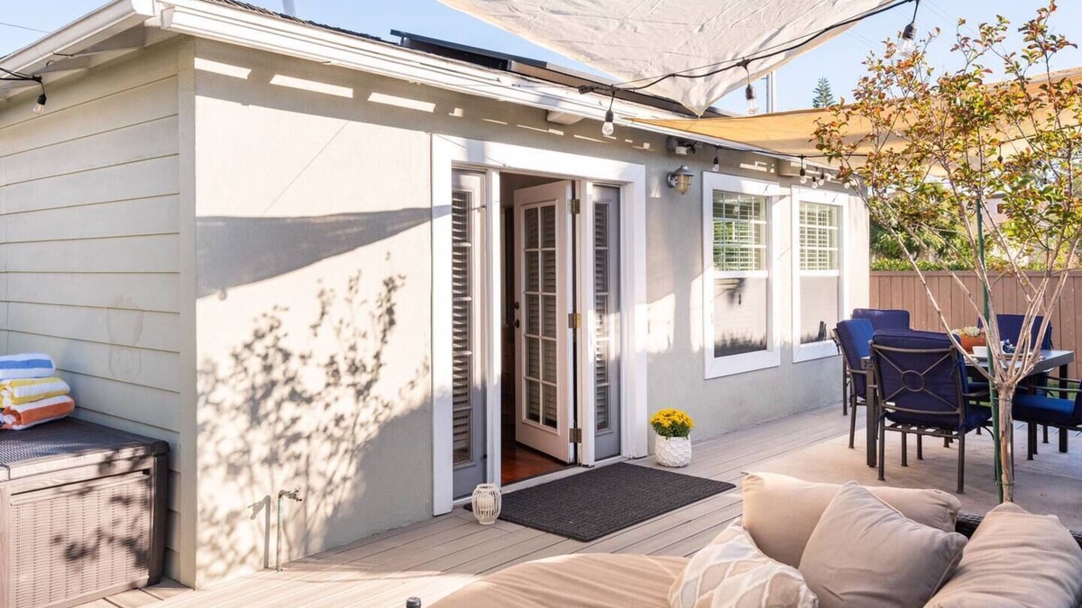 North Park House | Charming Mid-Century Craftsman ~ Hot Tub Serene Yard