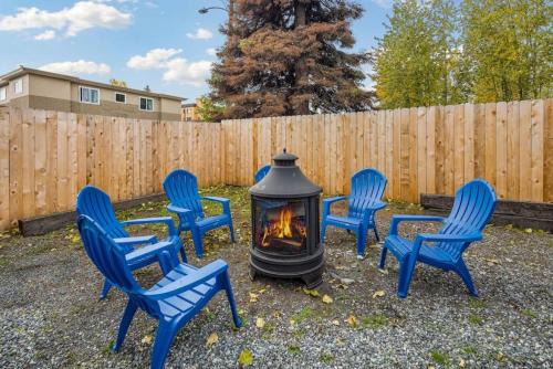 North Star House | Charming Midtown Bungalow Slumber Village 2