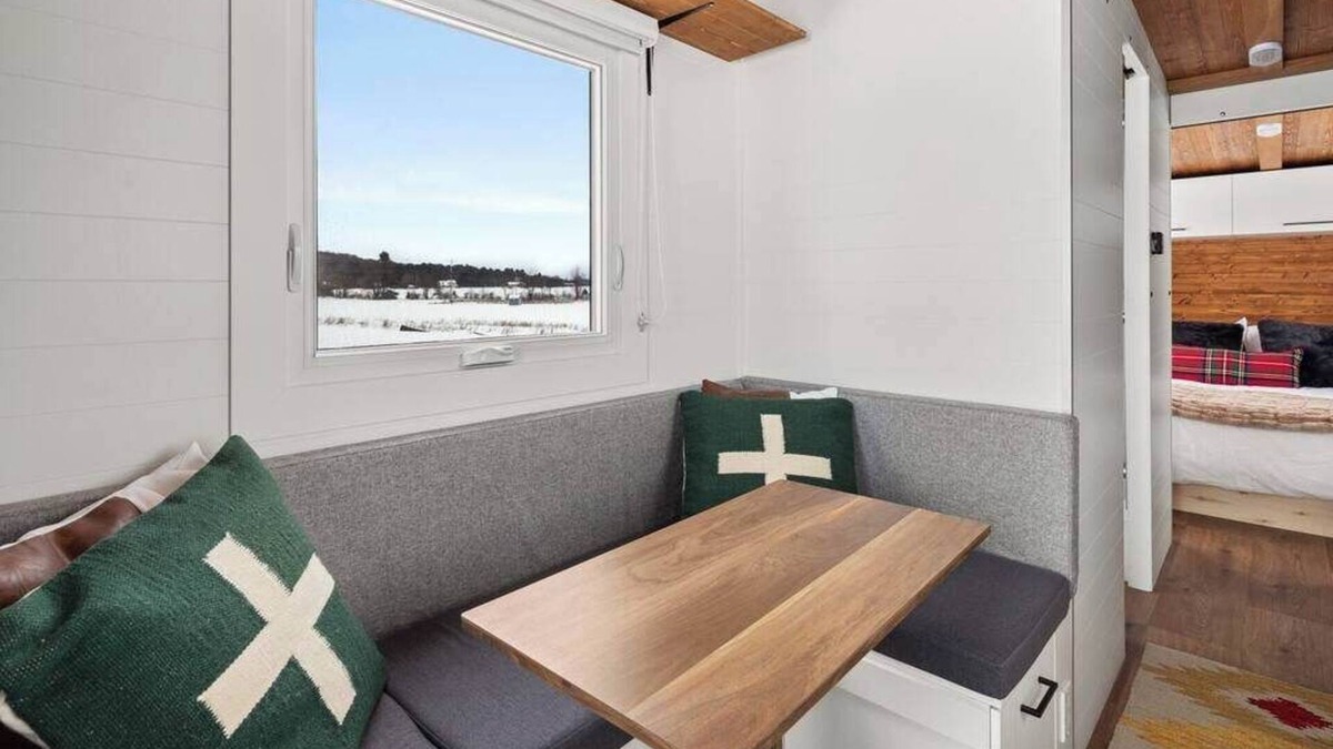 Morrisville House | Charming Modern Tiny Home, Minutes to Stowe