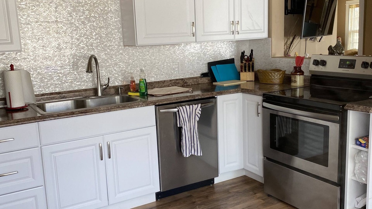 Prineville House | Charming Modernized 1938 Ranch Style Home