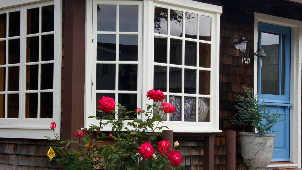 Pierpont Bay Cottage | Charming 'Nantucket' Style Beach Cottage