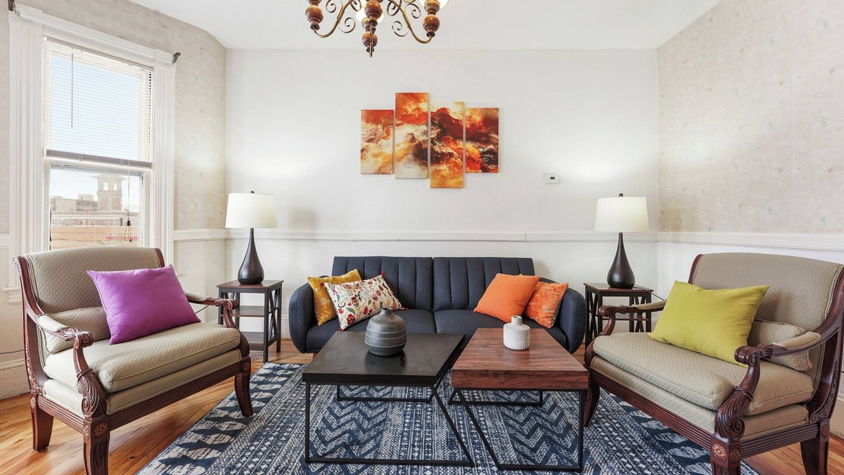 Revere Apartment | Charming New England style apartment 6 mi to downtown Boston, 4 mi to airport