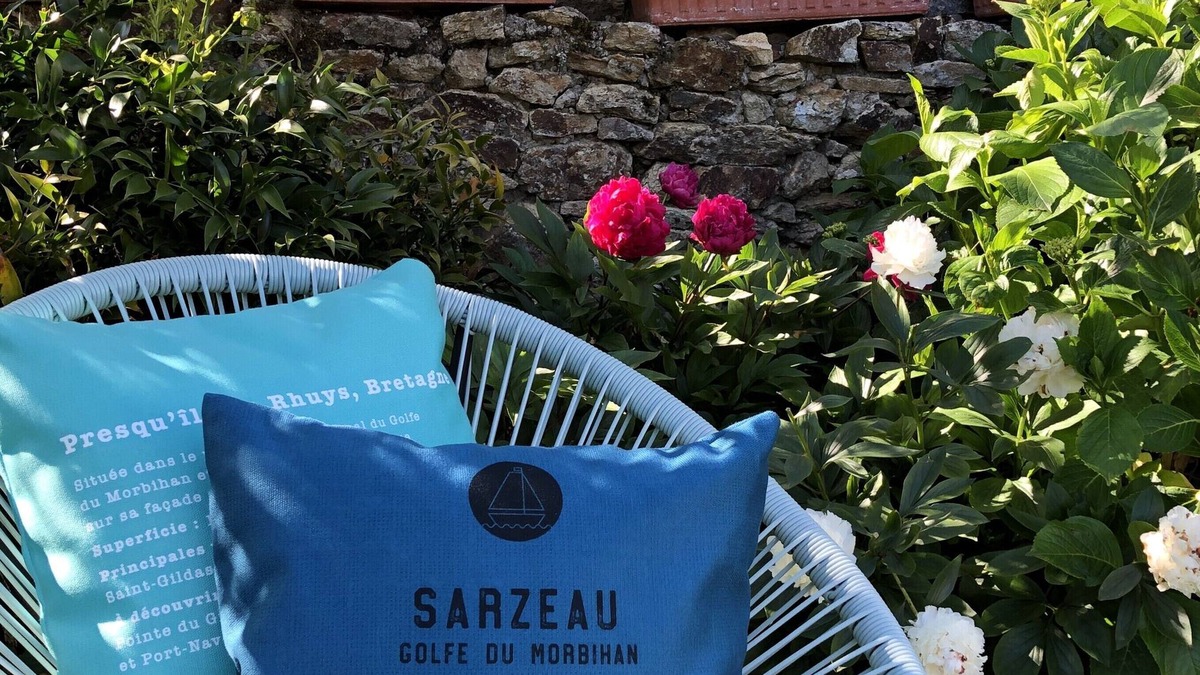 Sarzeau House | Charming new house on one level
