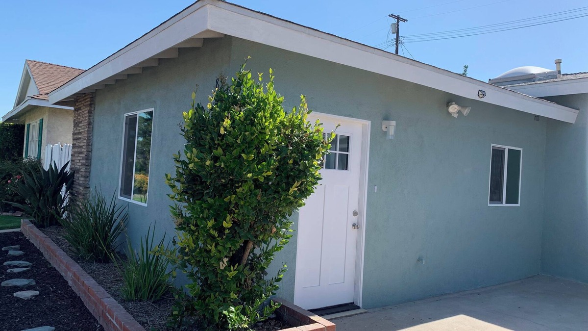 Northridge Apartment | Charming New studio with WiFi and AC in delightful Northridge