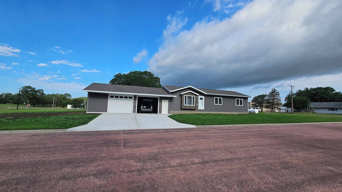 Wagner House | Charming newly built, 3-bedroom house in Wagner with AC