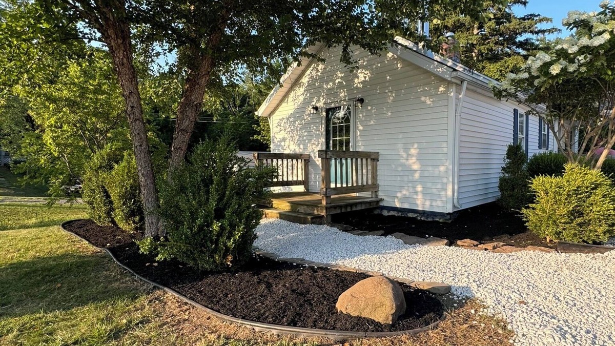 Geneva House | Charming- Newly Listed, SPIRE, GOTL, Wineries