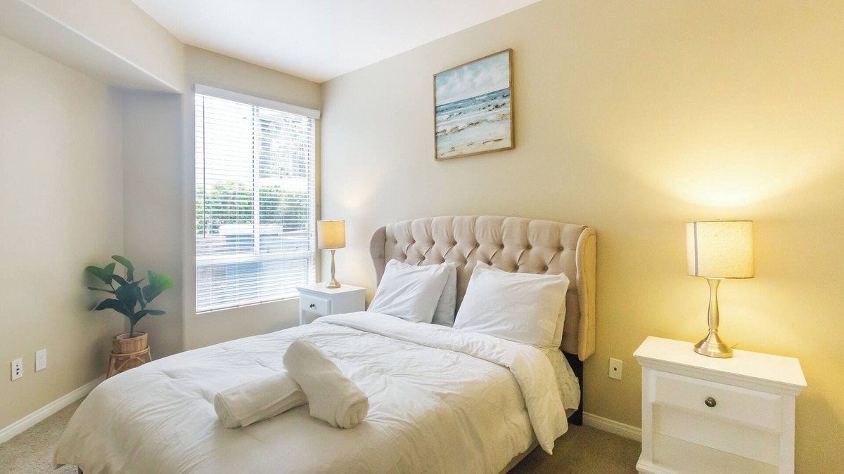 Marina Peninsula Apartment | Charming Oasis by the Beach 1Bed, fitness & Pool in gorgeous Marina del Rey