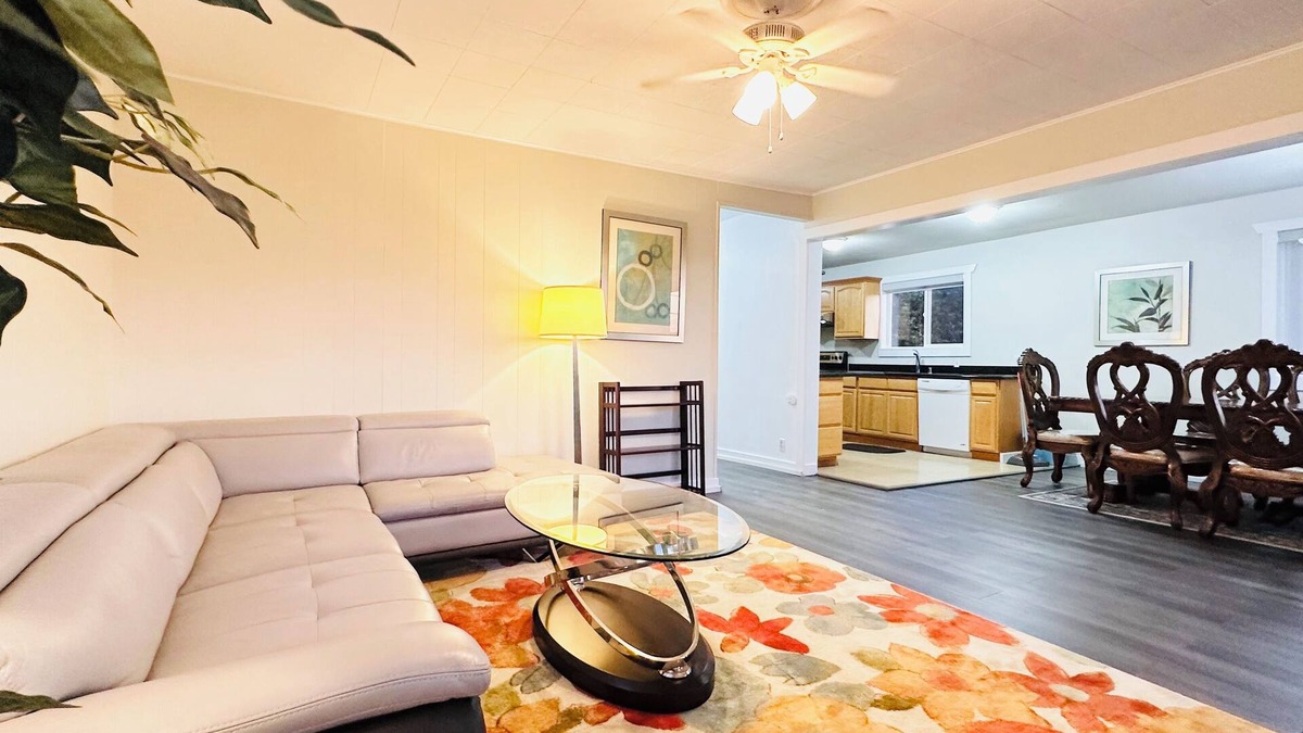 Mukilteo House | Charming ocean view house w/office/fully fenced yard in gorgeous Mukilteo
