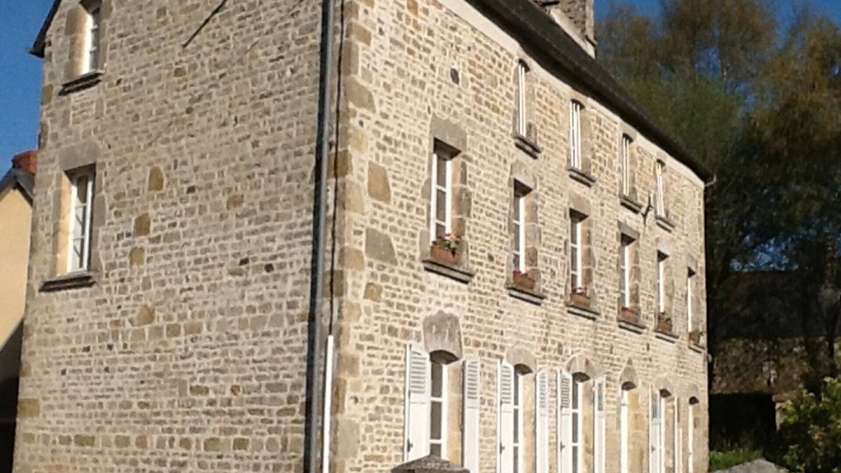 Vindefontaine House | Charming old house in rural village in with secluded, mature gardens. Sleeps six