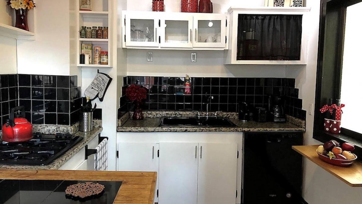 Cleveland House | Charming Old Soul Near CLE Clinic Long Term Stay