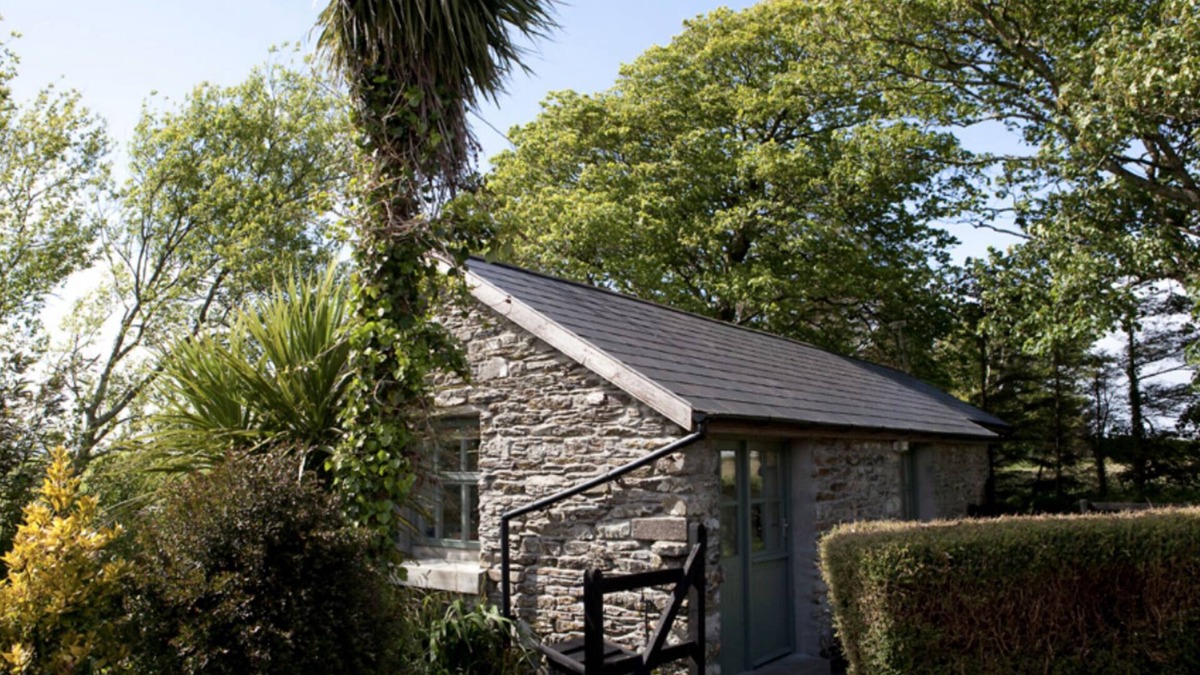 Clonakilty Cottage | Charming old stables studio cottage