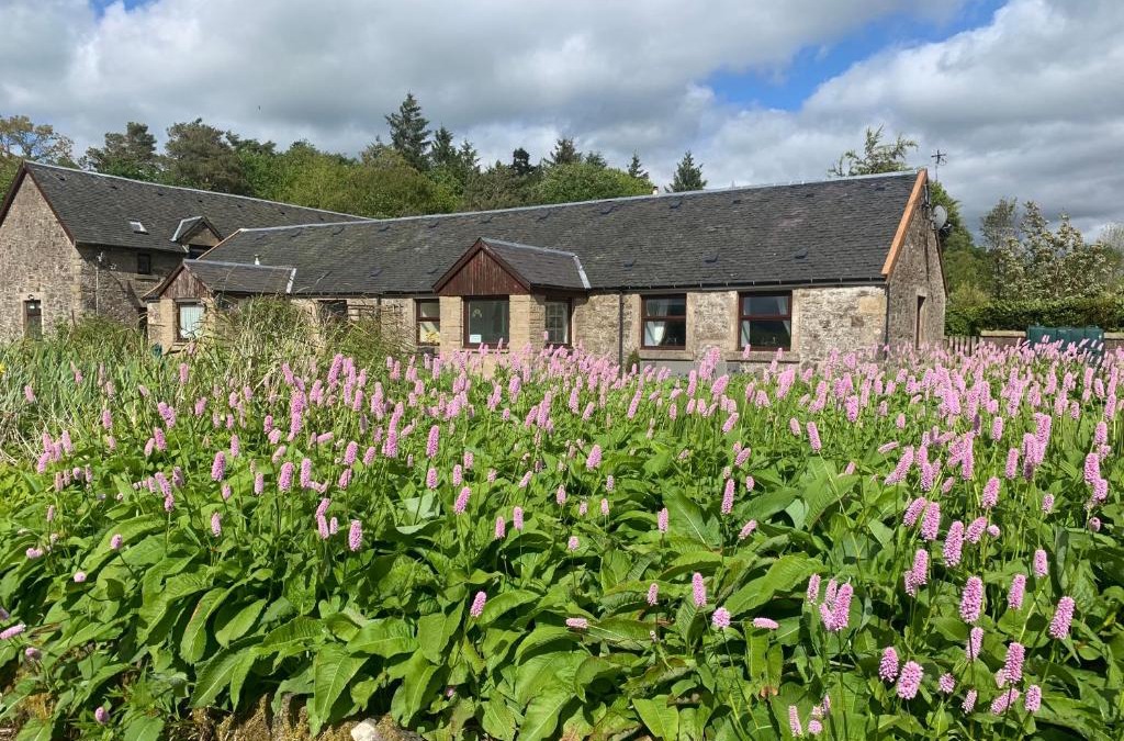 Biggar House | Charming Parlour Cottage at Tinto Retreats near Biggar